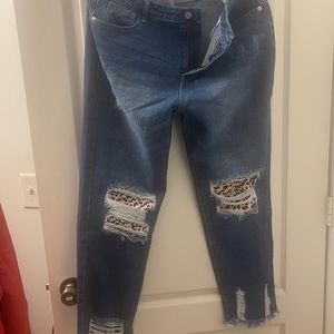 Jeans, distressed leopard